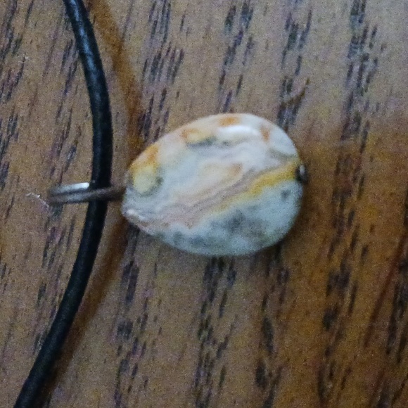 Never worn Womans stone three tier necklace - Picture 2 of 13